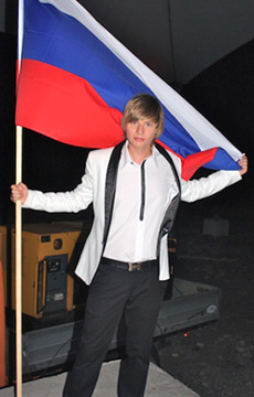 певец Саша Лавер из России